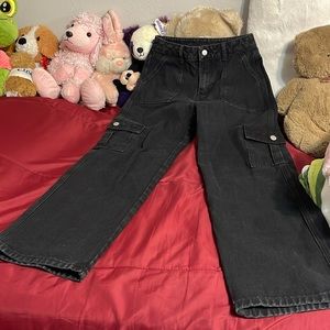 I am selling these black washed cargo jeans